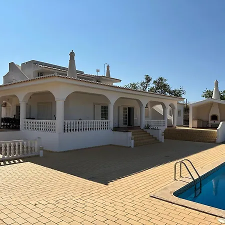 Homes Luxurious Stardust With Swimming Pool & Bbq For Family Fun Βίλα