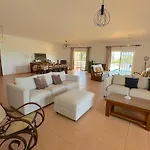 Homes Luxurious Stardust With Swimming Pool & Bbq For Family Fun